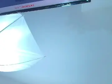 Zendayarosse  live sex cam