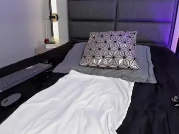 Lara_reynolds_  live sex cam