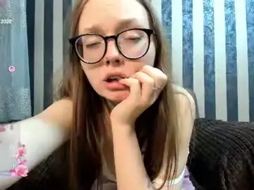 Mauimary  live sex cam