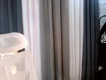 Sweetiefox1  live sex cam