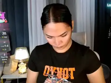 Sweetiefox1  live sex cam