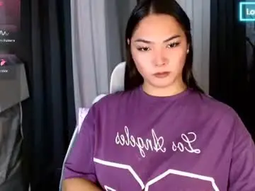 Sweetiefox1  live sex cam