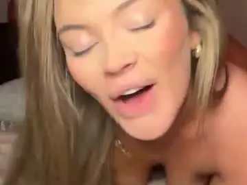 Taliavaine  live sex cam