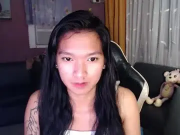 Urasian_newra  live sex cam