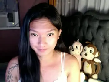 Urasian_newra  live sex cam