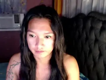 Urasian_newra  live sex cam