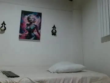 Crystal_starx  live sex cam