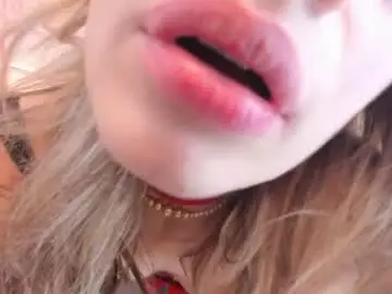 Emilywhinfre  live sex cam