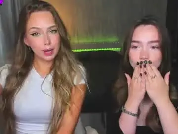 Hottease_pvt  live sex cam