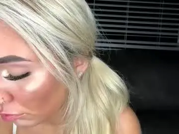Joselinehickss  live sex cam