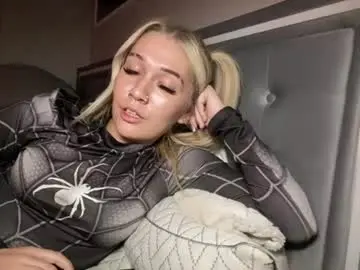 Joselinehickss  live sex cam