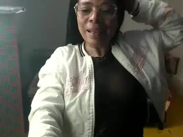 Mmaturemessy  live sex cam