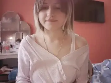 Snowwhitenika  live sex cam