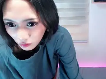 Ughliah  live sex cam