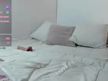 Valy_shyness  live sex cam