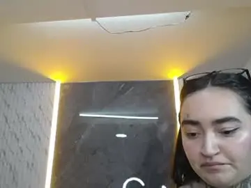 Vickky_b  live sex cam