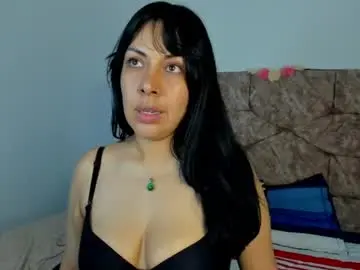 Vikgomez  live sex cam