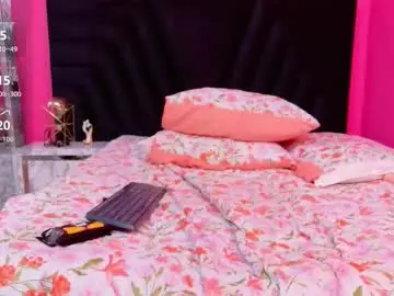 Cutielittleebonyy  live sex cam