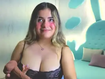 Katyblondee  live sex cam