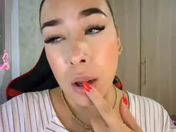 Leahtemptation  live sex cam