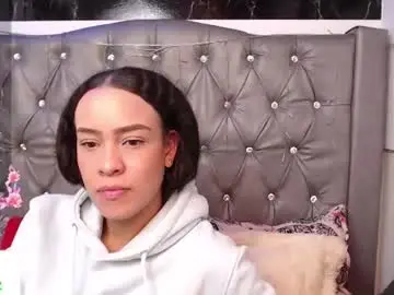 Lila_gummy_  live sex cam