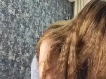 Nightsaffron  live sex cam