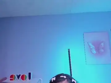 Nina_thomps  live sex cam