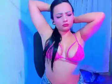 Valeriarosefoxy  live sex cam