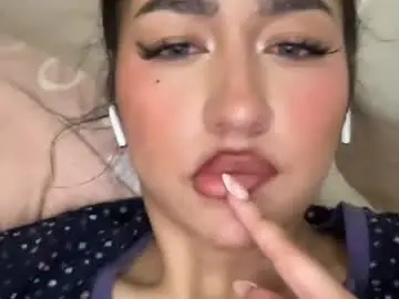 Zzzdoll  live sex cam