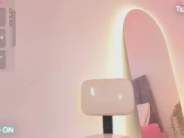 Carolaynee  live sex cam