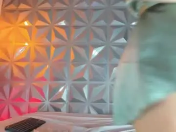 Emmy_lander1  live sex cam