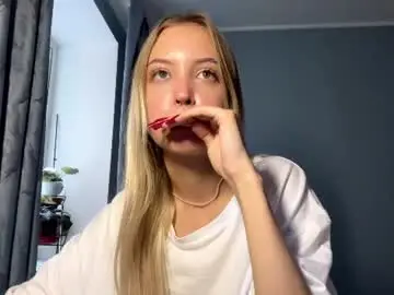 Evelinegallucci  live sex cam