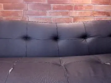 Foxy_aura  live sex cam