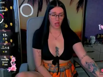 Goldenwitchx  live sex cam