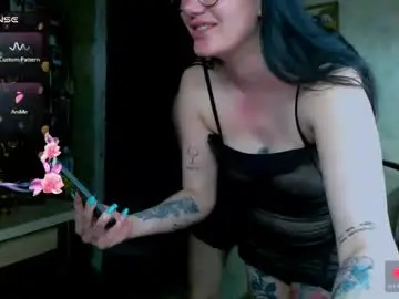 Goldenwitchx  live sex cam