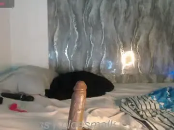 Khloesmalls  live sex cam
