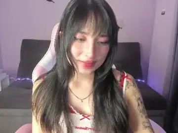 Kissmeemel  live sex cam