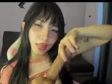 Kissmeemel  live sex cam