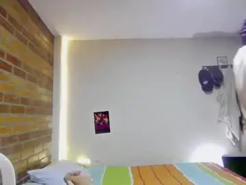 Madin_18  live sex cam