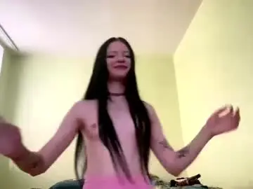 Milkyshiny  live sex cam