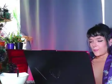 Naughty_em_17  live sex cam