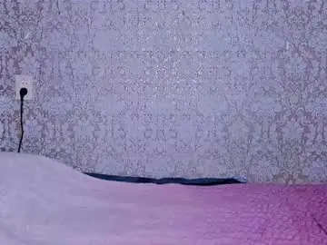 Adrianakuiper  live sex cam