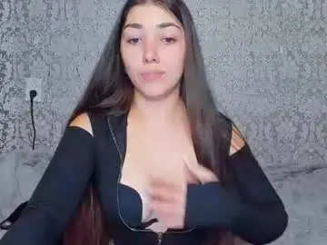 Adrianakuiper  live sex cam