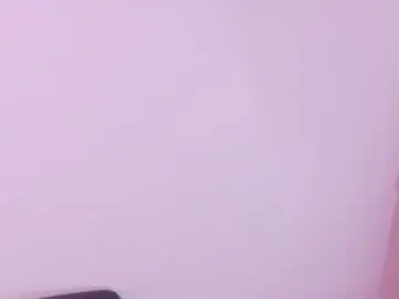Andreasweet2  live sex cam