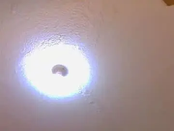 Andreasweet2  live sex cam