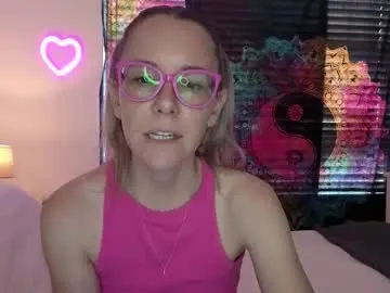 Crazy_ass_stacy  live sex cam