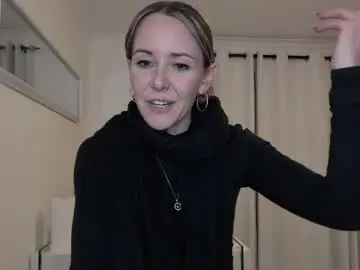 Crazy_ass_stacy  live sex cam