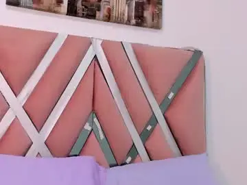 Ninameduxx  live sex cam