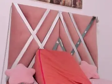 Ninameduxx  live sex cam