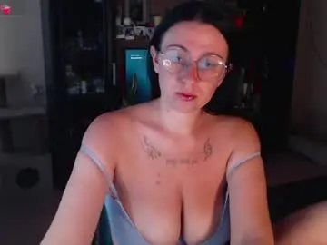 _chrissy__  live sex cam